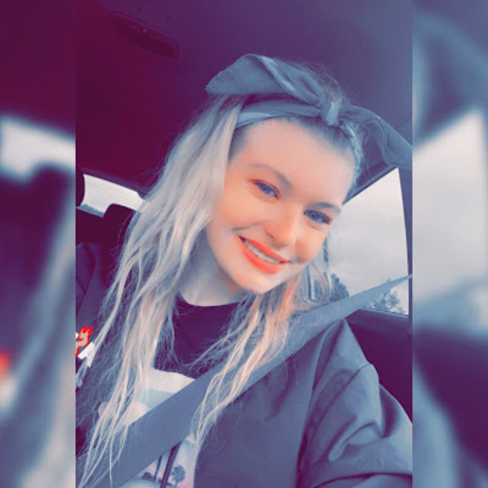 Meet your Posher, Karlee